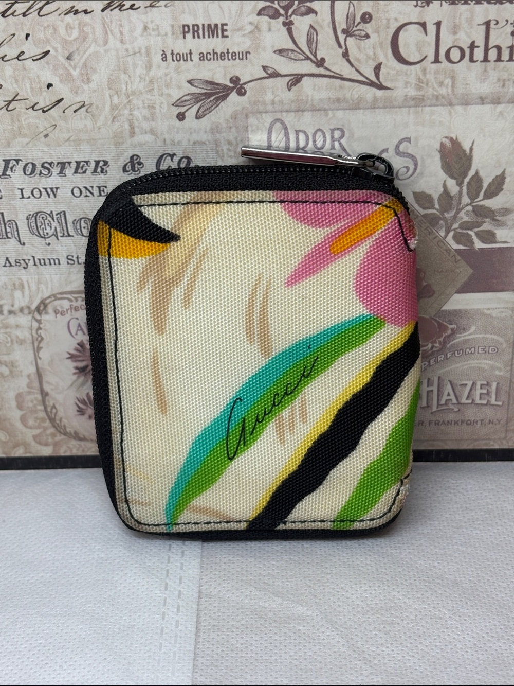 Vintage Gucci Flora Print Canvas Mini Zip Coin Purse 3.25x2.75x.5in